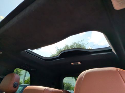 Certified 2024 BMW X7 M60i w/ Executive Package image 33