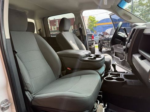 Used 2016 RAM 2500 Tradesman w/ Chrome Appearance Group AWD/4WD image 17