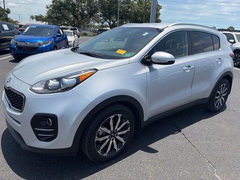 Used 2019 Kia Sportage EX FWD image 3