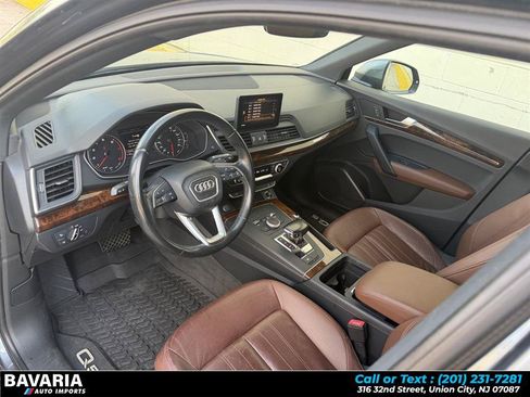 Used 2018 Audi Q5 2.0T Premium w/ Convenience Package AWD/4WD image 21