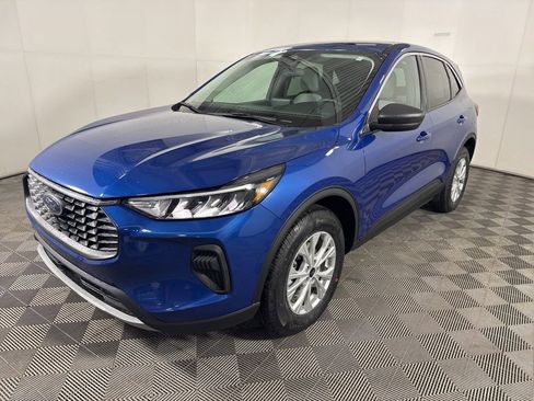 Certified 2023 Ford Escape Active image 5