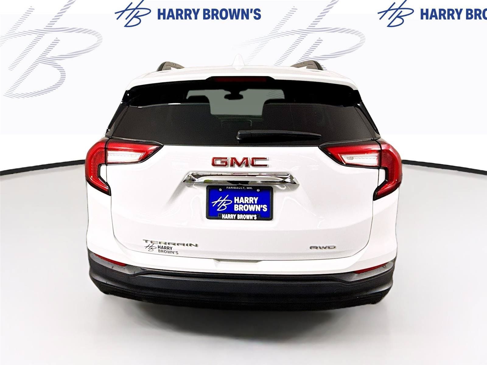 Used 2023 GMC Terrain SLE w/ Driver Convenience Package AWD/4WD image 28