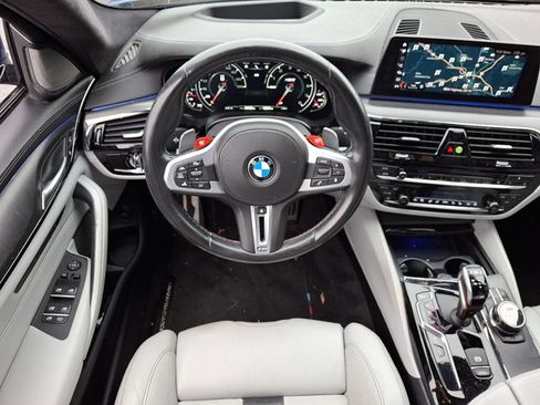 Used 2018 BMW M5 image 7