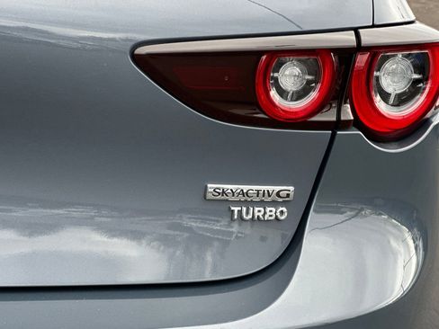 Used 2025 MAZDA MAZDA3 Hatchback w/Premium Plus Pkg image 34