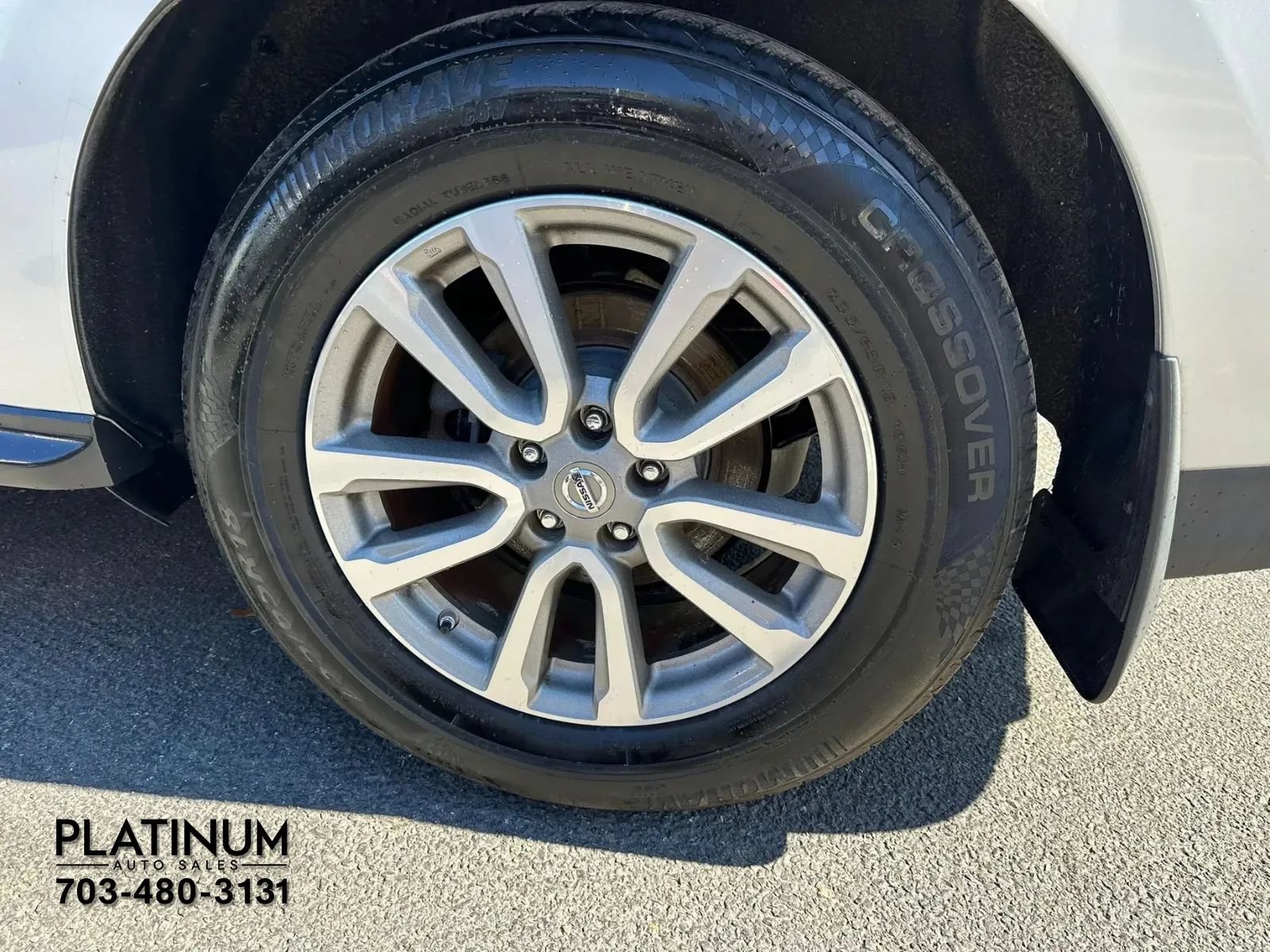 Used 2015 Nissan Pathfinder SV w/ Cargo Package FWD image 22