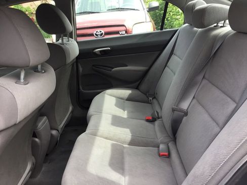 Used 2010 Honda Civic LX image 3