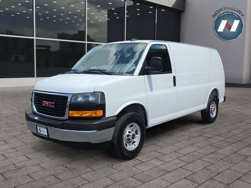 Used 2025 GMC Savana 2500 w/ Driver Convenience Package RWD image 1