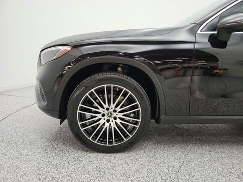 Used 2024 Mercedes-Benz GLC 300 image 22