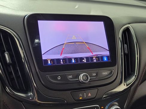 Used 2022 Chevrolet Equinox RS w/ Infotainment Package FWD image 29