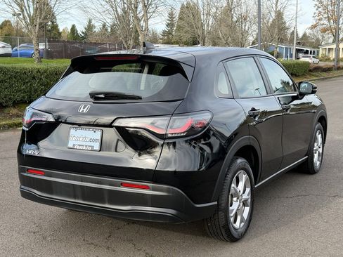 Certified 2023 Honda HR-V LX image 8