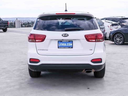 Used 2019 Kia Sorento FWD V6 image 5
