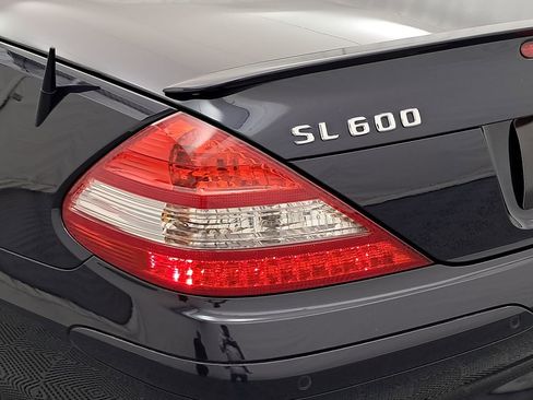 Used 2007 Mercedes-Benz SL 600 image 9