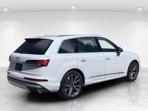 Used 2023 Audi SQ7 Premium Plus AWD/4WD image 3