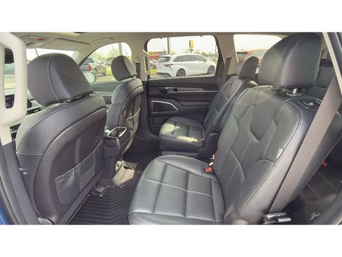 Used 2024 Kia Telluride EX w/ EX Captain's Chair Package AWD/4WD image 40
