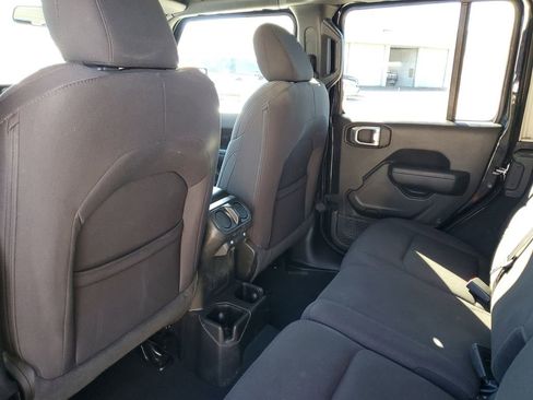 Used 2022 Jeep Wrangler Unlimited Sport w/ Xtreme Recon 35" Tire Package image 12