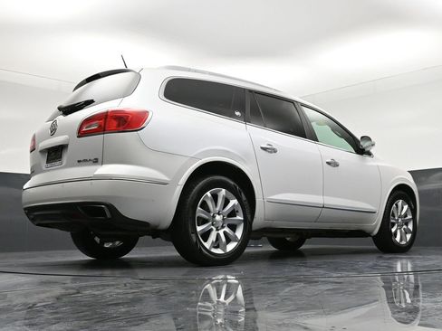 Used 2017 Buick Enclave Premium image 32