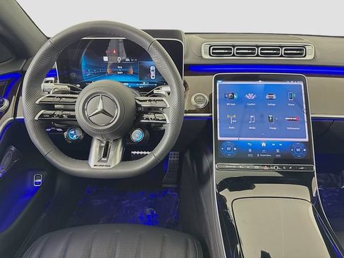 Used 2025 Mercedes-Benz S 63 AMG S image 24
