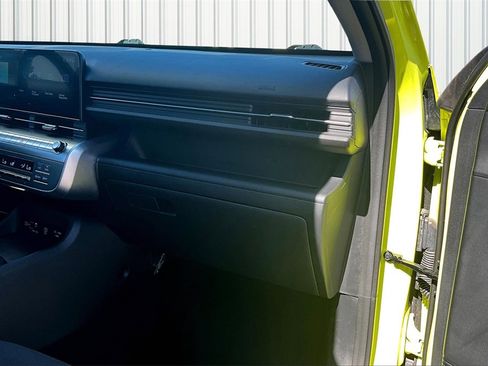 Used 2024 Hyundai Kona SEL image 12