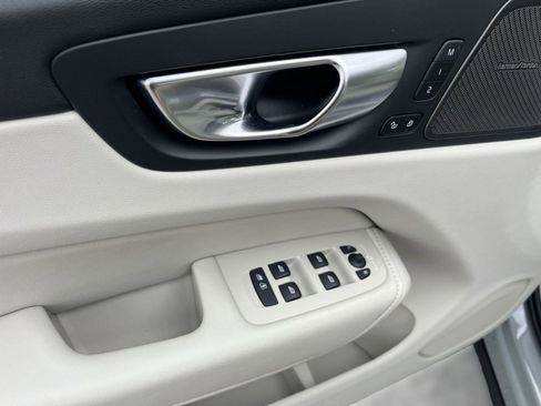 Used 2025 Volvo XC60 B5 Ultra w/ Protection Package Premier image 21