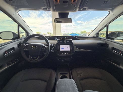 Used 2022 Toyota Prius LE FWD image 20