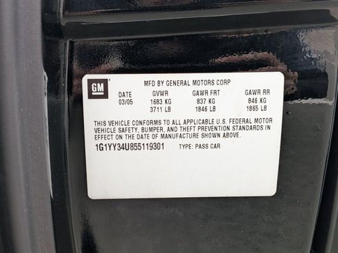 Used 2005 Chevrolet Corvette Convertible w/ Preferred Equipment Group image 25