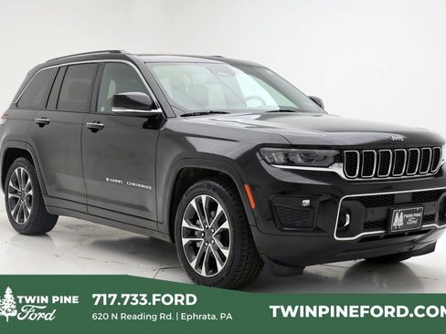Used 2023 Jeep Grand Cherokee Overland w/ Luxury Tech Group IV AWD/4WD image 1
