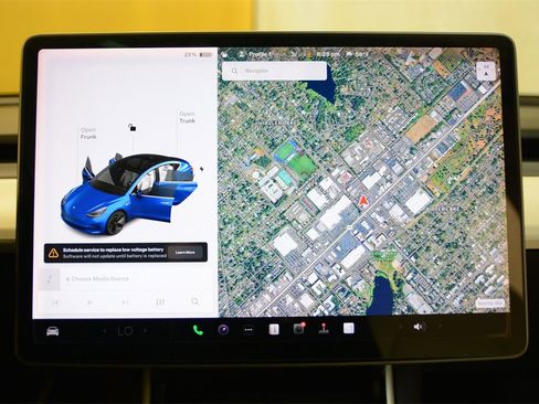 Used 2018 Tesla Model 3 Long Range image 19