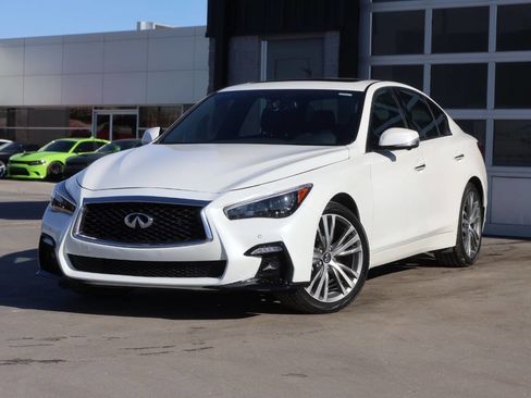 Used 2022 INFINITI Q50 Sensory image 3