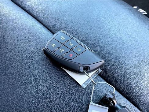 Used 2025 Chevrolet Tahoe LT image 11