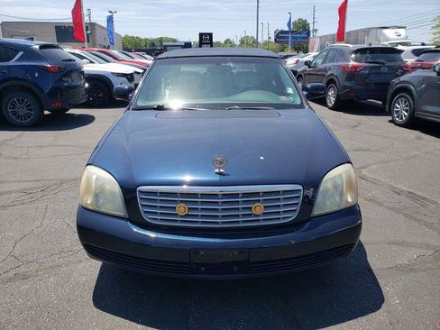 Used 2002 Cadillac De Ville w/ Comfort/Convenience Pkg FWD image 2