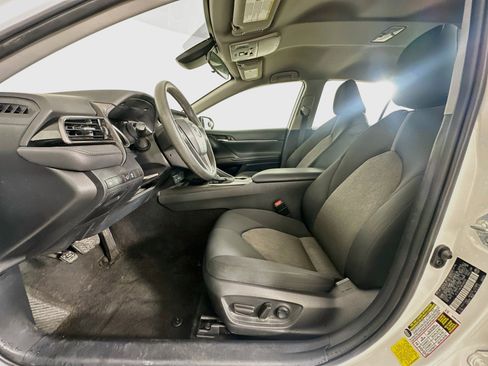 Used 2021 Toyota Camry LE FWD image 13