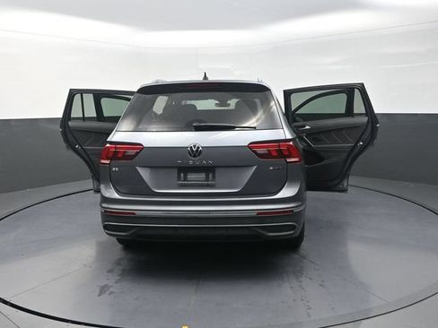 Used 2024 Volkswagen Tiguan SE AWD/4WD image 44