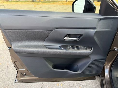 New 2026 Nissan Kicks SV w/ SV Premium Package image 10