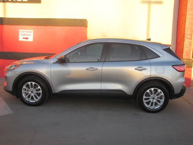 Used 2022 Ford Escape SE w/ Convenience Package FWD image 2