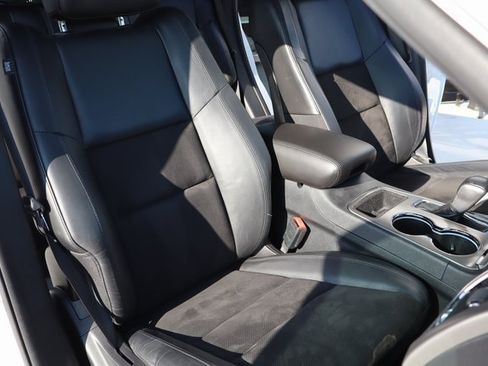 Used 2021 Jeep Grand Cherokee Laredo X image 12