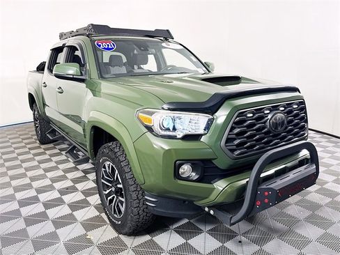 Certified 2021 Toyota Tacoma TRD Sport image 1
