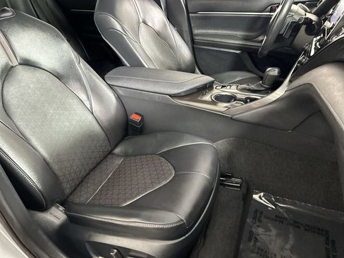Used 2023 Toyota Camry XSE FWD image 25