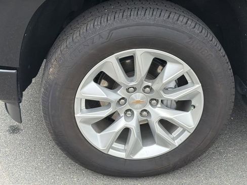 Used 2025 Chevrolet Silverado 1500 Custom AWD/4WD image 17