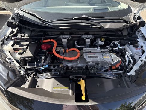 Certified 2024 Nissan Ariya AWD image 11
