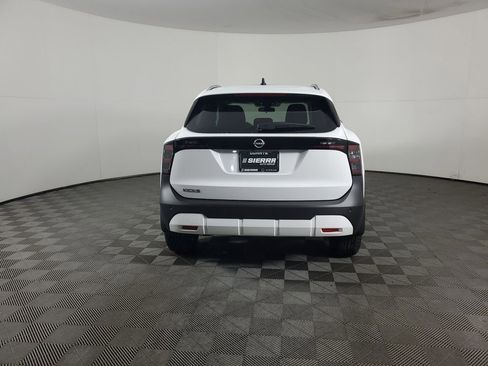 New 2026 Nissan Kicks SV w/ SV Premium Package image 5