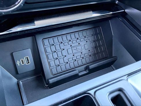 Used 2025 Ford F150 Raptor image 33