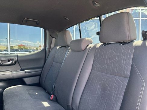 Used 2016 Toyota Tacoma TRD Off-Road w/ Towing Package AWD/4WD image 27