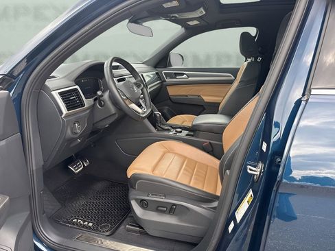 Used 2023 Volkswagen Atlas Cross Sport SEL Premium R-Line image 9