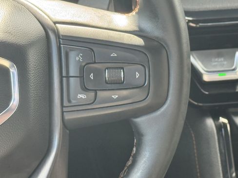 Used 2025 GMC Sierra 1500 AT4 w/ Technology Package AWD/4WD image 14