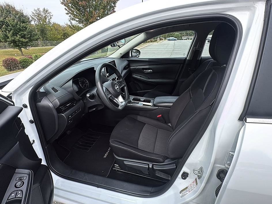 Certified 2025 Nissan Sentra SV FWD image 13