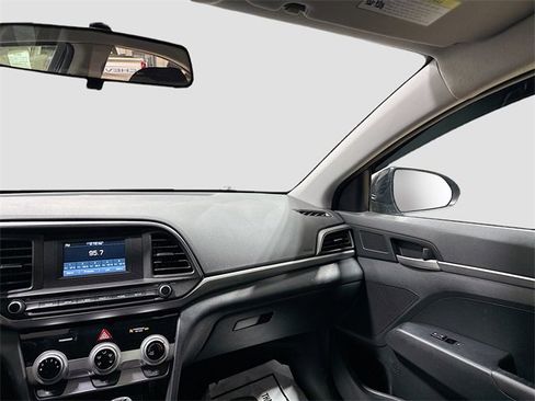Used 2019 Hyundai Elantra SE w/ Cargo Package image 20