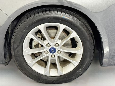 Used 2019 Ford Fusion SE FWD image 29
