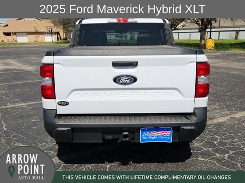 Used 2025 Ford Maverick XLT image 10