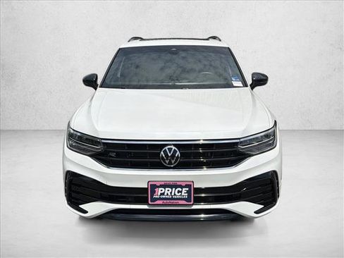 Used 2023 Volkswagen Tiguan SE R-Line AWD/4WD image 2