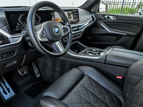 Used 2024 BMW X5 xDrive40i w/ M Sport Package AWD/4WD image 18
